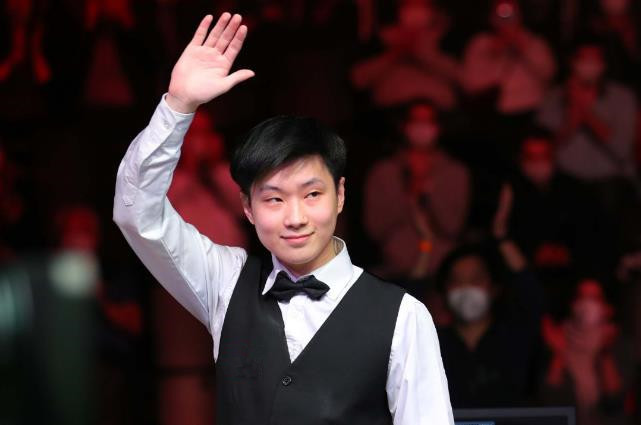 战术打法更 战术打法更